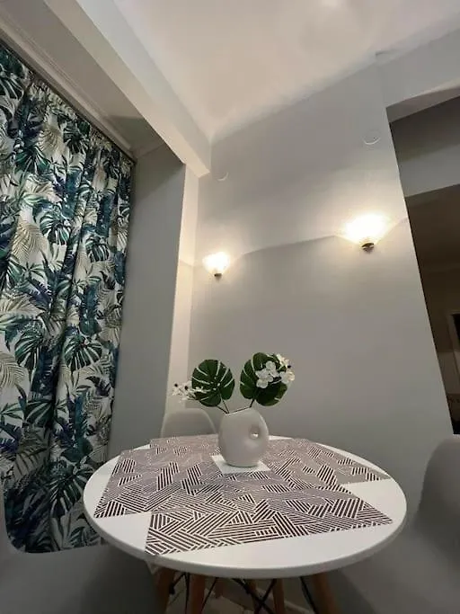 塞萨洛尼基Thesshouse: In The Heart Of City公寓 0*, 塞萨洛尼基